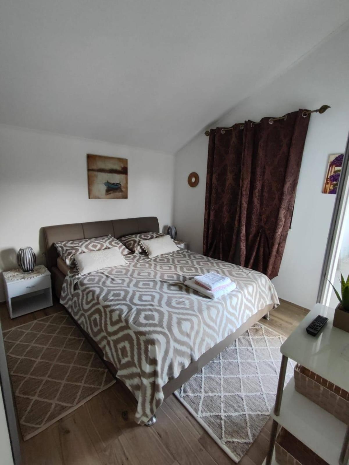 Apartments With A Parking Space Kraj, Pasman - 8213 Tkon Exterior photo