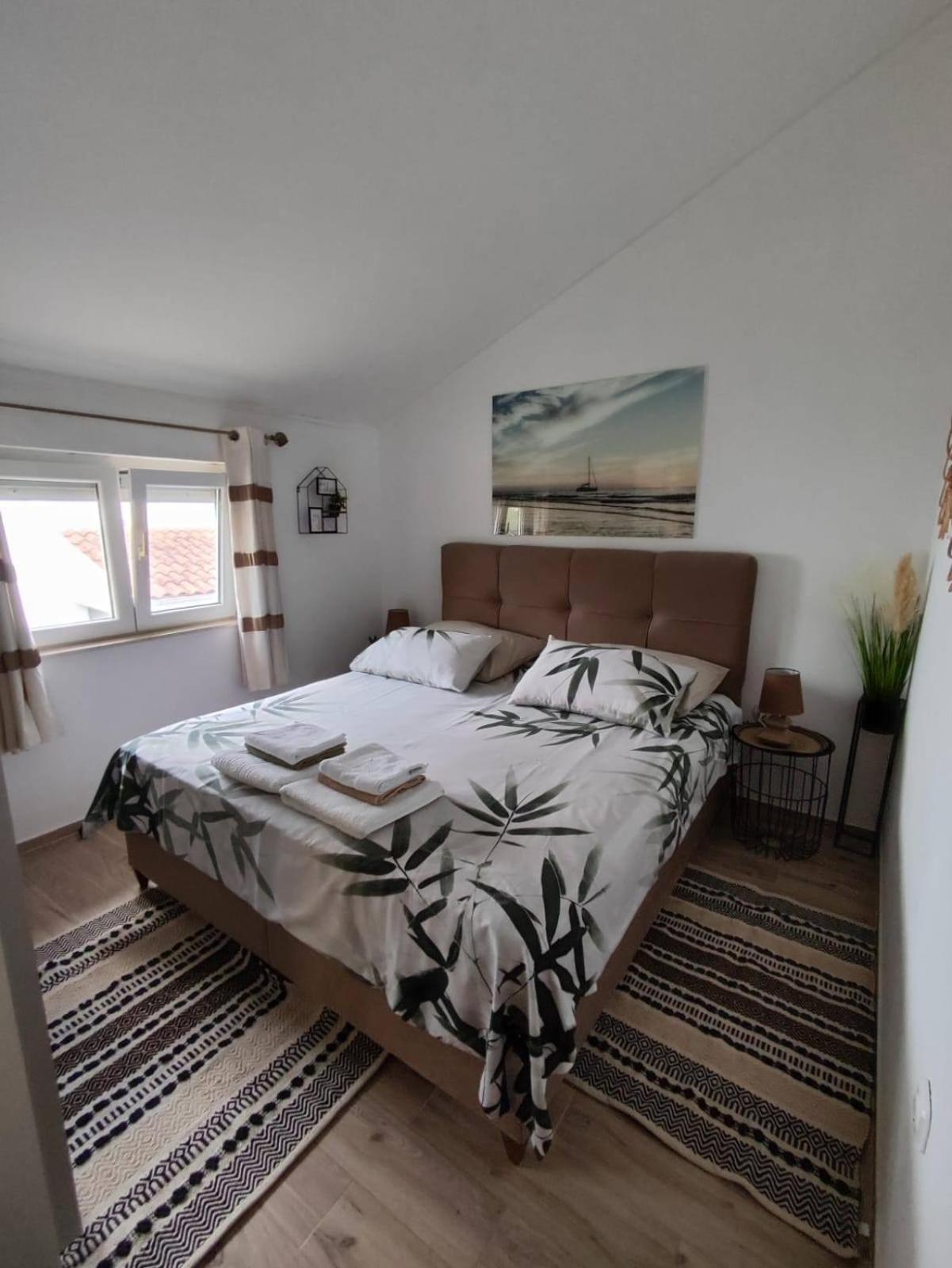 Apartments With A Parking Space Kraj, Pasman - 8213 Tkon Exterior photo